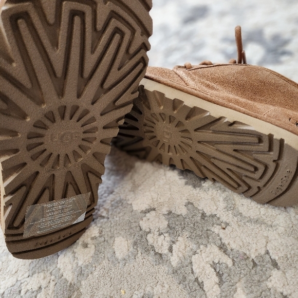 UGG Women's Brown Ankle Boots - Picture 12 of 16